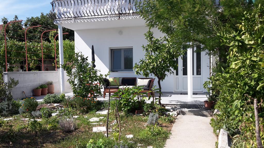 Apartment Kairos Трогир Екстериор снимка