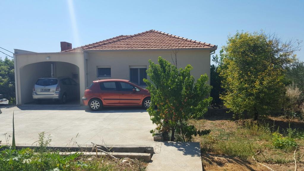 Apartment Kairos Трогир Екстериор снимка